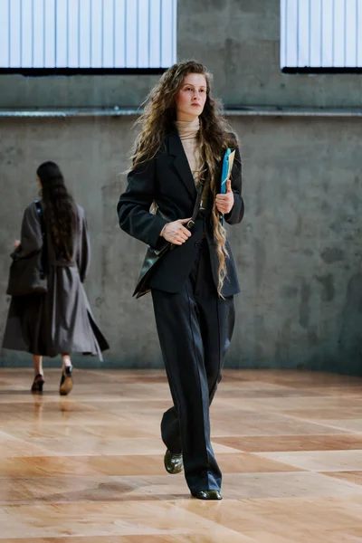 Look 47